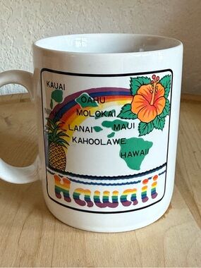 Vintage Hawaii Island and Rainbow Souvinir Travel Novelty Coffee Mug